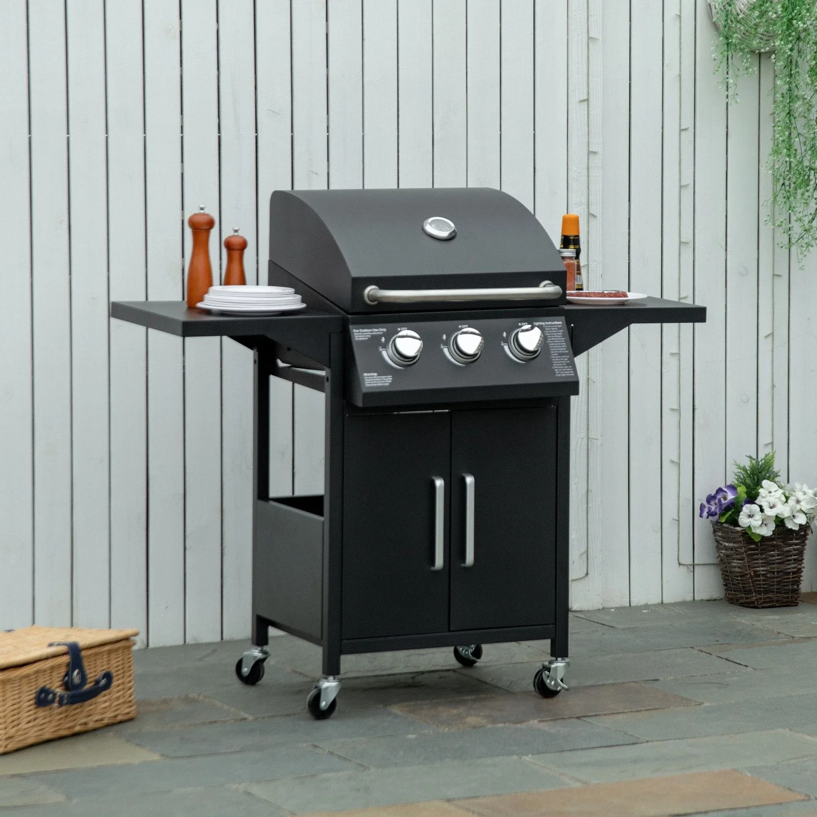 3 Burner Propane Barbeque Grill