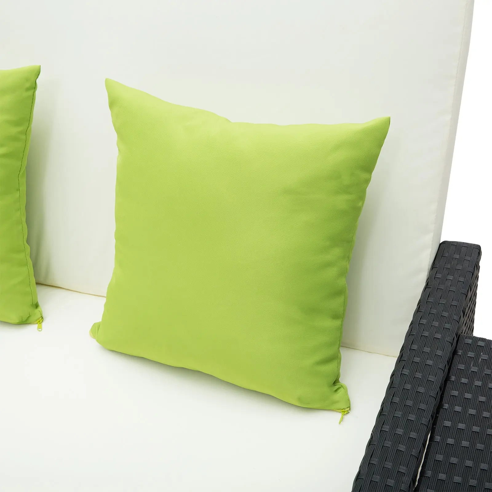 Owais Rattan Outdoor Garden Day Bed - Image 4